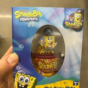 SpongeBob SquarePants Yellow Blue Mini Snow Globe